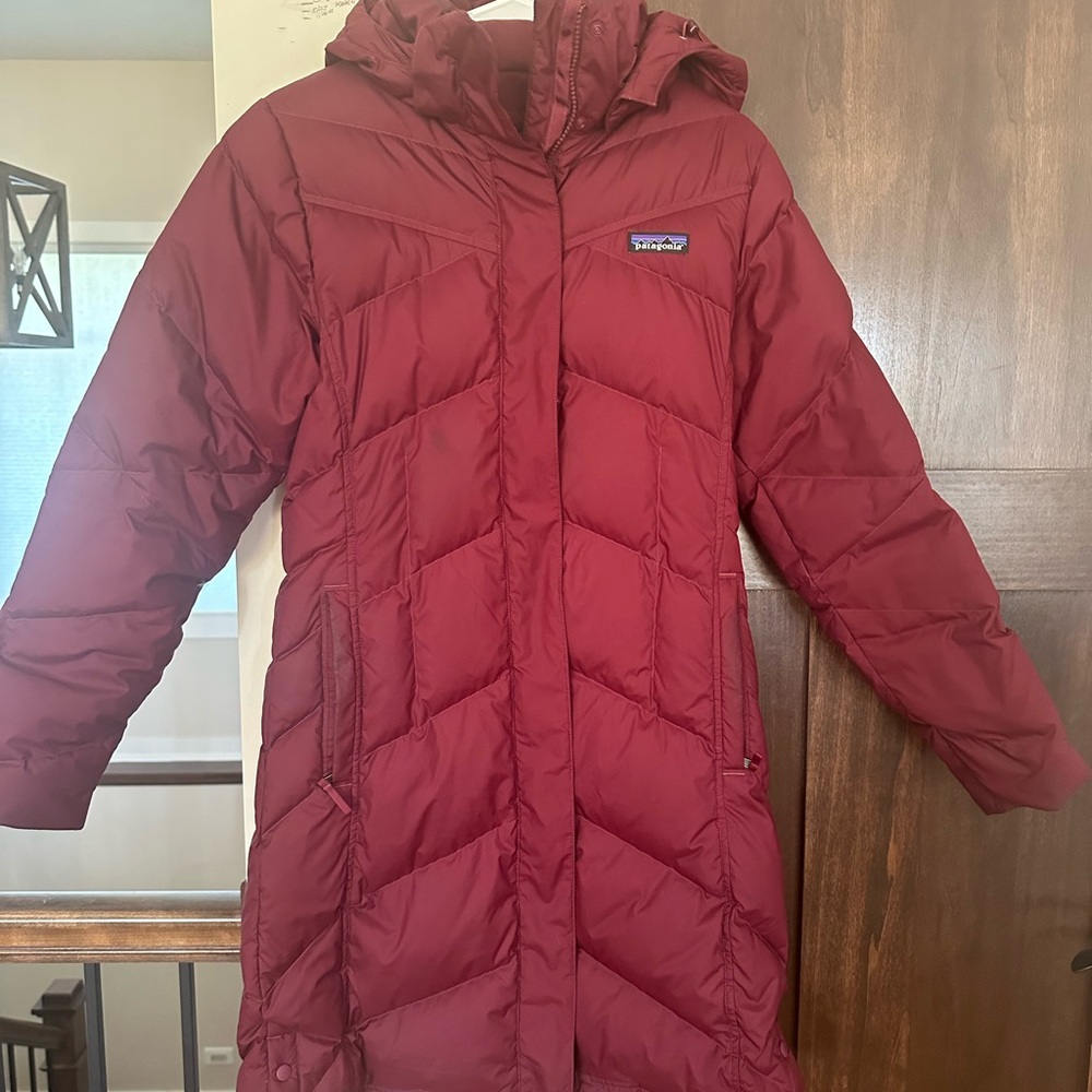 Patagonia Women's Maroon Puffer Coat
